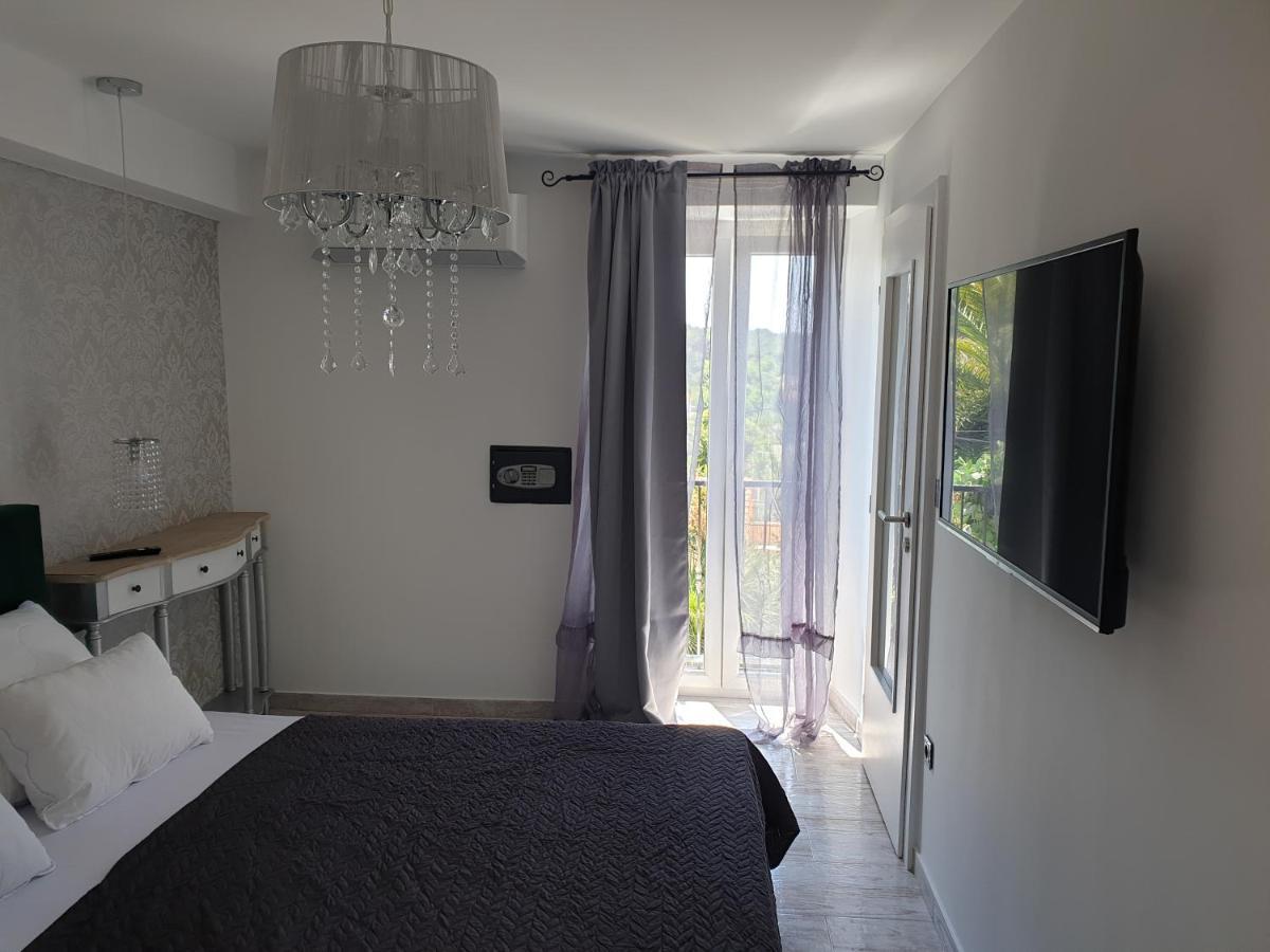 Castel Lägenhet Mali Lošinj Exteriör bild