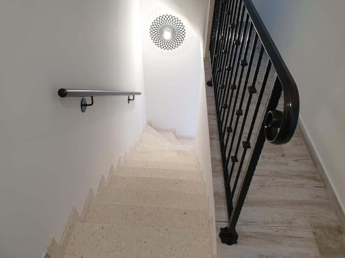 Castel Lägenhet Mali Lošinj Exteriör bild