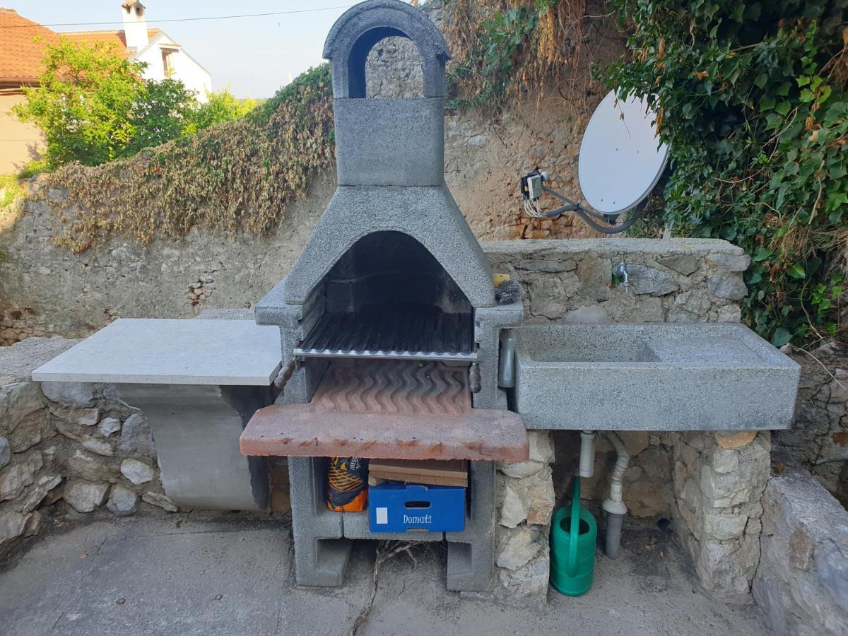 Castel Lägenhet Mali Lošinj Exteriör bild