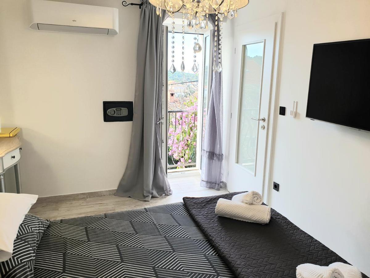 Castel Lägenhet Mali Lošinj Exteriör bild