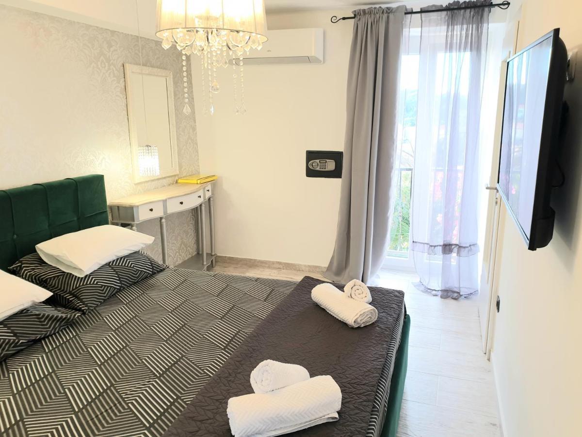 Castel Lägenhet Mali Lošinj Exteriör bild